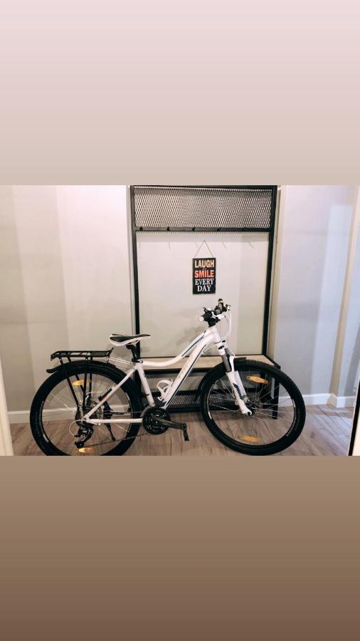 Ola Bicycle Apartament Tirana Exterior photo